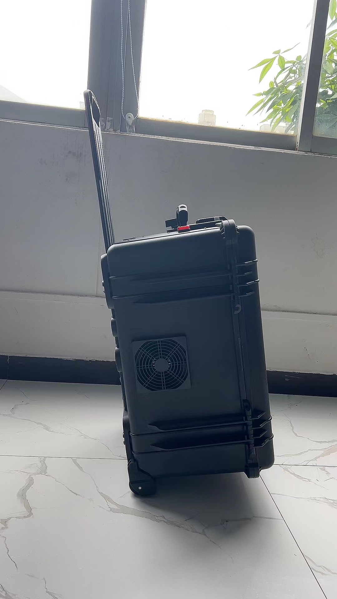 寻乌手拉箱型移动通信干扰器